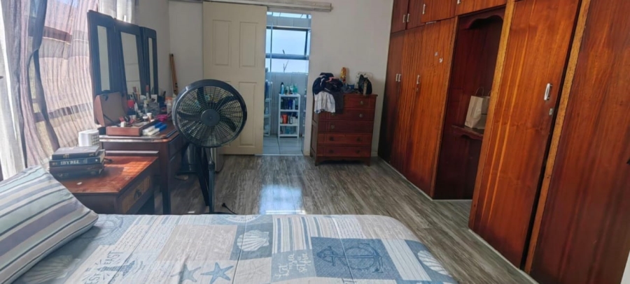 3 Bedroom Property for Sale in Pacaltsdorp Western Cape